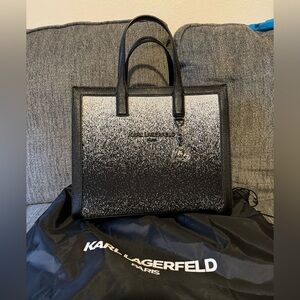 KARL LAGERFELD PARIS
Nouveau Medium Tote